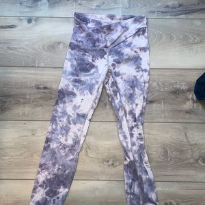 lulu lemon leggings, size 6, purple and white, cross body
